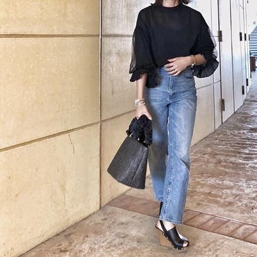 *
とりあえずだらだらと過ごすGW後半戦…🤪
*
 #トップス  ： #shoplist   @shoplist_official   @coca_official_store  
 #ハイウエストストレートジーンズ  /サンダル： #gu   @gu_global  
バッグ：  @bag_no_perenne  
バングル： #vitafelice_official   @vitafelice_shop  
腕時計：  @fossil  *
 #shoplista   #ootd   #outfit   #coordinate   #ママコーデ   #ママファッション   #30代コーデ   #アラフォーコーデ   #30代ファッション   #プチプラコーデ   #シンプルコーデ   #高見えコーデ   #着回しコーデ   #大人カジュアル   #きれいめカジュアル   #大人かわいい   #ootd_kob    #ponte_fashion   #mineby3mootd    #mamagirl   #春コーデ   #アクロンで洗おう   #ジユジョ   #大人gu部   #ジーユーコーデ  *
*
*