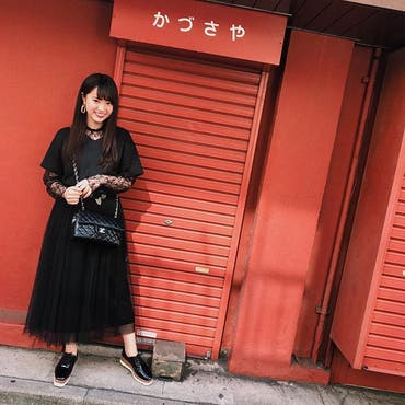 今日の #ootd  はブラックコーデ🖤 
スカートと靴は  @shoplist_official  さんで頼んだよ💁‍♀️🌞
・
・
浅草巡りしてきた！🏮
・
・
・
 #instagood   #instagram   #instafashion   #l4l   #like4like   #asakusa   #blackfashion   #shoplist 