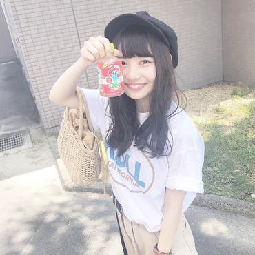 .
.
りんごジュース🍎
夏って感じがする〜〜〜🎐🏊☀️
.
最近髪の毛の調子が良くてるんるん☺️✌🏻️
カラーもよい🤤💗
.
コーデ詳細はWEARに載せてます🤗💞
.
 #夏   #りんごジュース   #shoplist 