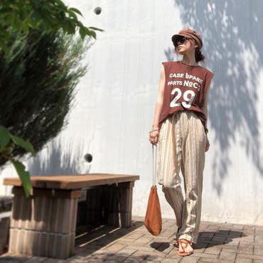 outfit. 2018/07/29
⋆
⋆
日曜日のコーデ。
⋆
brown × beige ✩
⋆
⋆
タンクは  @shoplist_official  さんのもの❤︎
ブラウンのタンク欲しかったので
今の気分にピッタリでした🙌✨
⋆
29🍖も気に入ったポイント🤣
⋆
⋆
話は変わって
昨日から39℃前後の熱が出て下がらない😂
病院に行ったら他の症状がないから何か分からず
とりあえず熱冷ましの薬処方されて終わりました🤣
⋆
意外と慣れるみたいで元気に仕事してますが
帰宅すると気が抜けるみたいでグッタリ😂
あんまりインスタ開けず💦
⋆
⋆
お返事もまた少しずつ返します💦
⋆
⋆
casquette & belt sandal :  #todayful 
tank top :  #shoplist 
pt :  #ungrid 
bag :  #redchopworks   #rcw   #canaljean 
⋆
 #onxoxo_style 
⋆
 #coordinate   #fashion   #ootd   #outfit   #casual   #casualstyle   #tanktop   #casquette   #sandal   #ponte_fashion   #kaumo_fashion   #mineby3mootd   #chao_app 