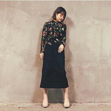 花柄ブラウスと
黒のスカート
Aラインがかわいい❤️
.
.
 #yukipii_ootd 
.
shoplistにて
スカート購入❤️❤️
tops  #Amerivintage 
skirts  #shoplist 
, ⇒  #yukipii_ootd  に
コーデまとめてます🐵♡
.
 #shoplista 
 #shoplist 
shoplist_official 
 #zara   #ザラ 
 #fashion   #fashionista 
 #ssw   #yukipii   #singersongwriter 
 #おしゃれさんと繋がりたい  
 #fashionable   #fashionblogger 
 #instafashion   #fashiongram  
 #コーディネート   #コーデ   #ootd   #outfit   #insta_fashion   #vintagestyle   #vintage  
 #yukipii_ssw  
 #ブリーチカラー    #韓国ファッション  #モード系ファッション   #被写体 