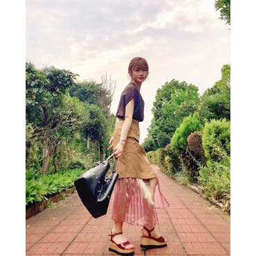 .
✴︎
✴︎
🌳🌲🧸🌳🌲
・
・
shoplistのMEGASALE、
お買い得なものたくさんあって迷っちゃう...
7/8までだからまだまだ悩む🤔🌀
・
上下1万円以下でコーデ💭
tops (and me)…  #shoplist 
skirt (murua)…  #shoplist 
sandal…  #titivate 
bag…  #zara 
✴︎
✴︎
 @shoplist_offcial 
 #shoplist   #shoplista 
 #murua   #andme   #coordinate 
 #ひびきのひび   #ひびのコーデ 
