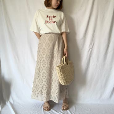 華奢なストラップがオシャレに履けるサンダル！
あたりもほとんどなく、痛くなりにくく楽ちんです◎

いつものサイズで問題なく履けました♪
