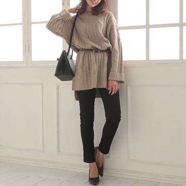 ゆる×ピタ♪ロング丈ニットを黒スキニーでピリッと引き締め 女っぽパンツスタイル