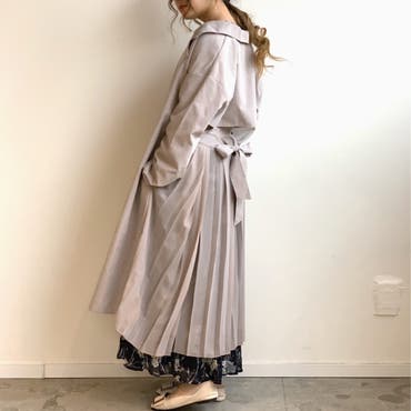 ネイビー×グレージュで大人可愛い着こなしに！！