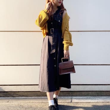 これから季節にピッタリ❣❣
ショートカーディガンはOPの羽織としても、差し色としても◎
着回し抜群のオススメITEMです！
【スタッフ/160cm】