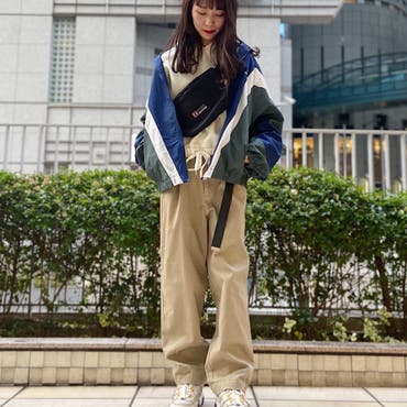 古着風カジュアルコーデ(^-^)
ブルゾンは襟を抜いてゆるいシルエットに着こなせば、
旬なスタイリングに仕上がりに♪♪
春まで着れるコーデです！

【スタッフ/157cm】