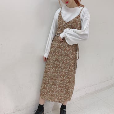 春注目のセットアップ❣ペイズリー柄でワンランク上のコーディネートに(^-^)春先取りＩＴＥＭです♪
【スタッフ/165㎝】