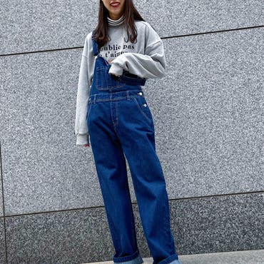 新作のカジュアルコーデ(^^)ボーダーのハイネックのインナーをスウェットにレイヤードしてチラ見せもおしゃれポイント！
【スタッフ/157cm】