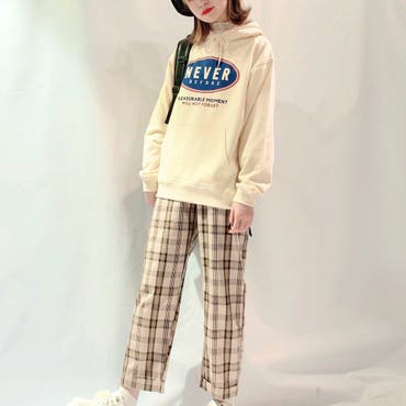 新作アイテムを使っ韓国カジュアルコーデ☆
着回し抜群のパーカーにチェックパンツ合わせでトレンドのスタイリングに☆【スタッフ/170cm】