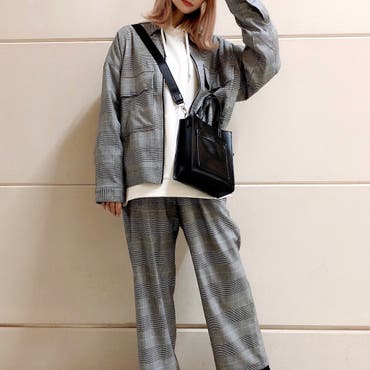 メンズアイテムで春コーデ☆
中に着たパーカーはシンプルなデザインなので、様々なコーディネートに合わせやすいです❣カラバリ豊富なので是非チェックしてみてください！【スタッフ/167cm】