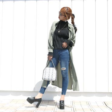 さらっと羽織れるとろみのある素材感のロングシャツ♪