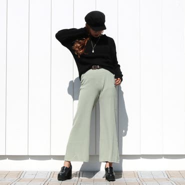 新作のボトルハイネックニットTOPS♪