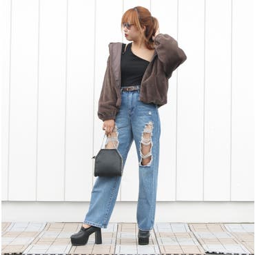 WEB限定ファーフードブルゾンは10月13日21時からの販売です♪