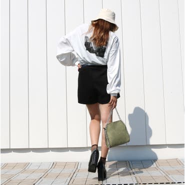 バルーンスリーブが女性らしいTOPS♪