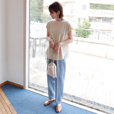 涼しげ＆爽やかな印象の
お出かけ楽ちんコーデ。