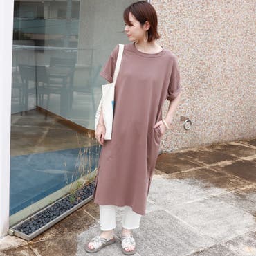 トレンドのオーバーサイズで、
大人カジュアルに。