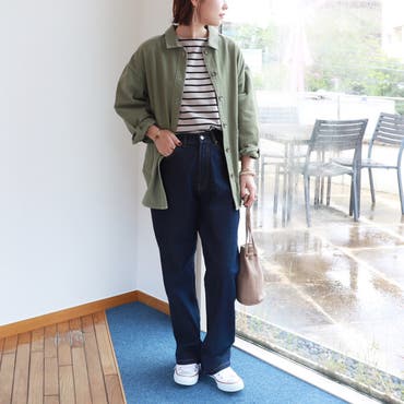 ジャケットを羽織って
メンズライクな雰囲気に。