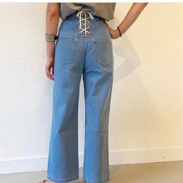 バックリボンでスタイルアップ！